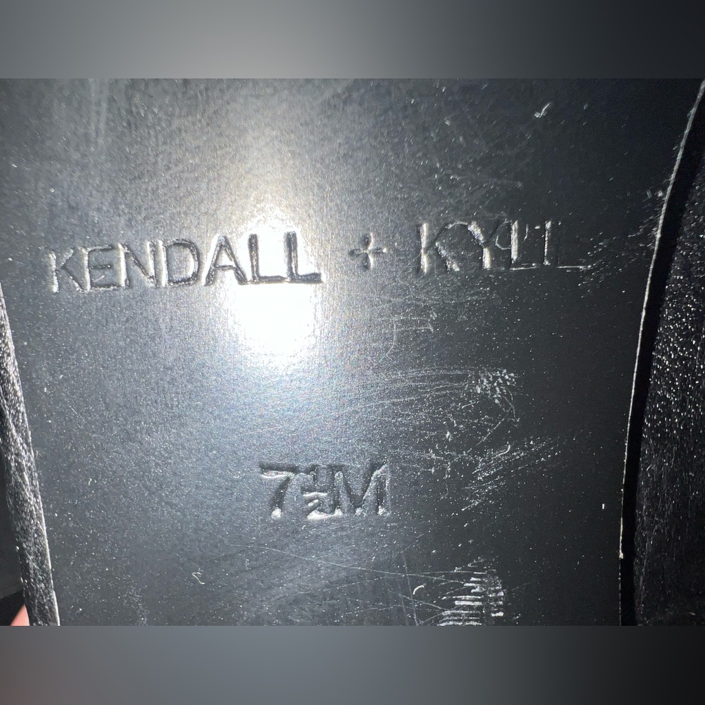 NWT Kendall + Kylie Shoes Womens Size 7.5 Black Pointed Toe Ankle Boots - Picture 9 of 9
